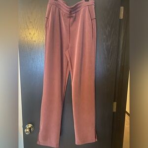 SOLD-Lululemon/Brushed Softstreme -HR Slim-Leg Pant 31" in mauve rose color